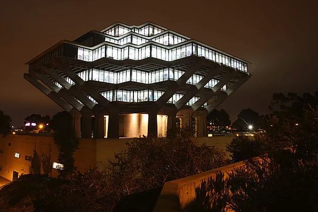 Biblioteca brutalista